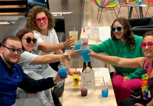 Groupe EVG brindis au bar Fun Space